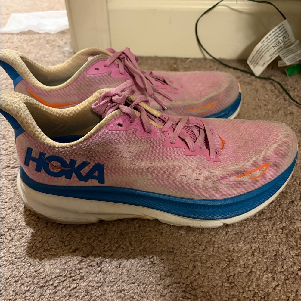 Hoka Clifton 9